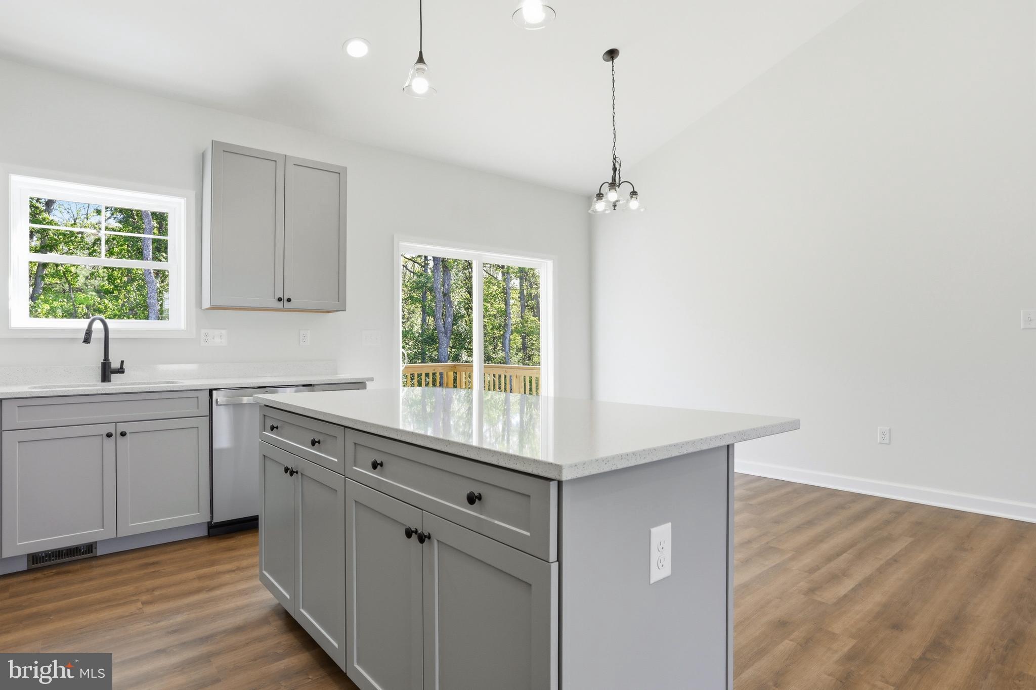 MIDDLE CREEK VISTAS - Residential