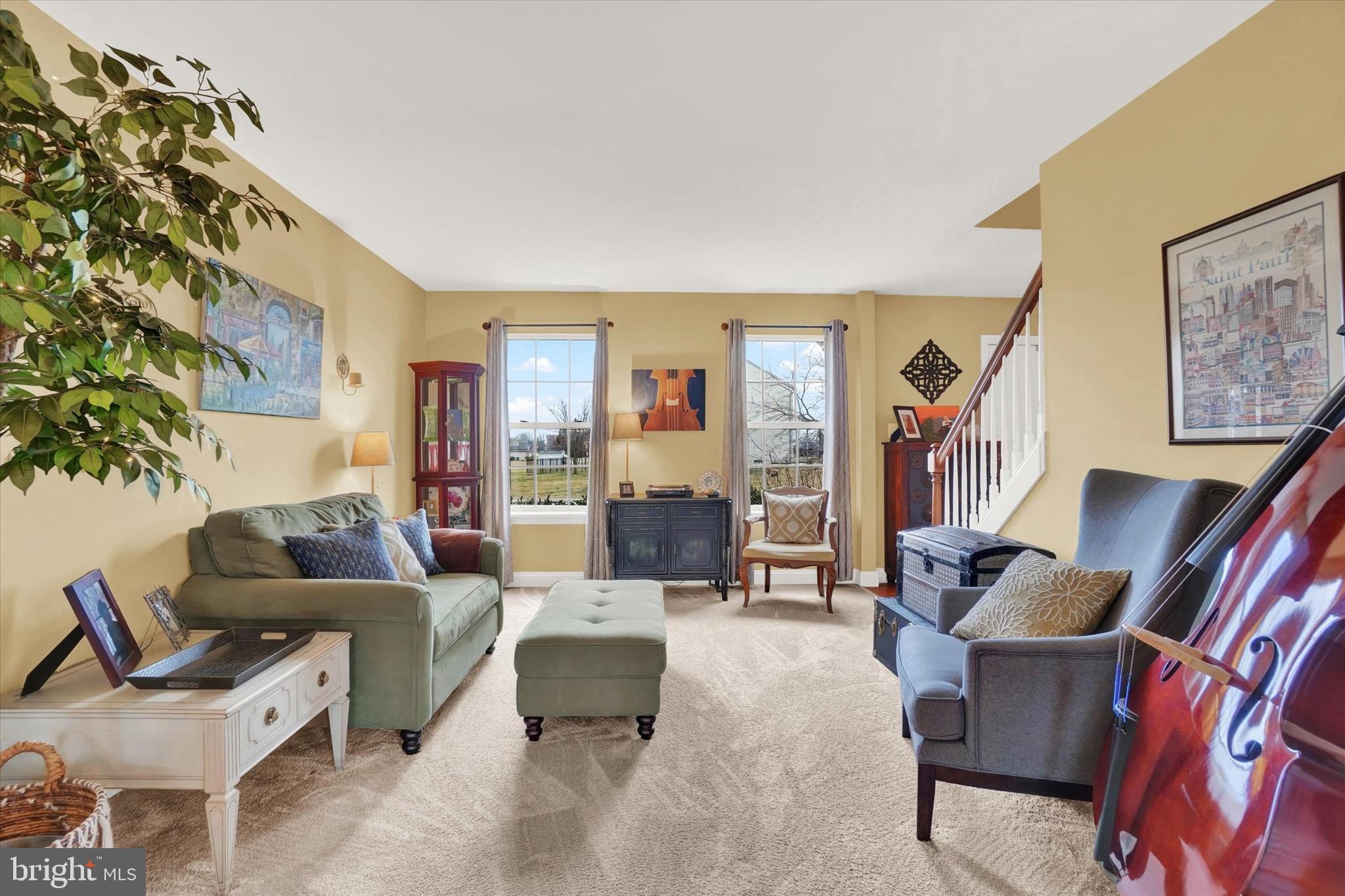 COUNTRY CLUB MANOR - Residential