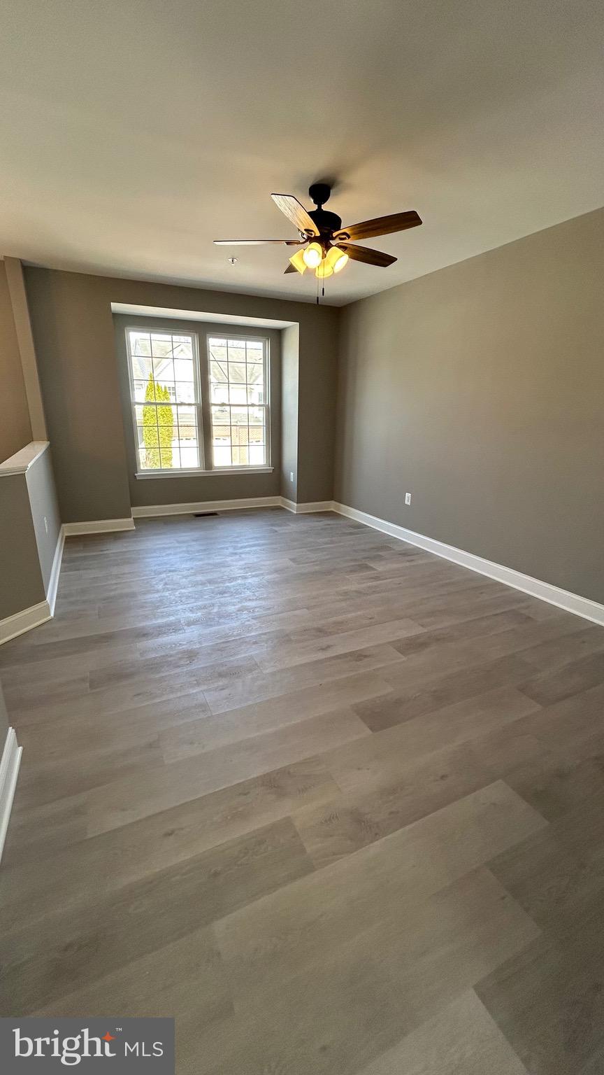 HOLLY WOODS - Residential