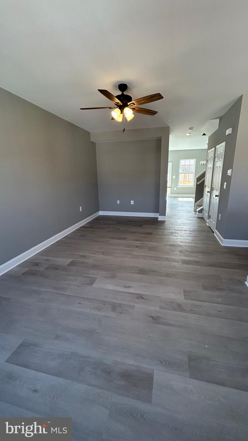 HOLLY WOODS - Residential