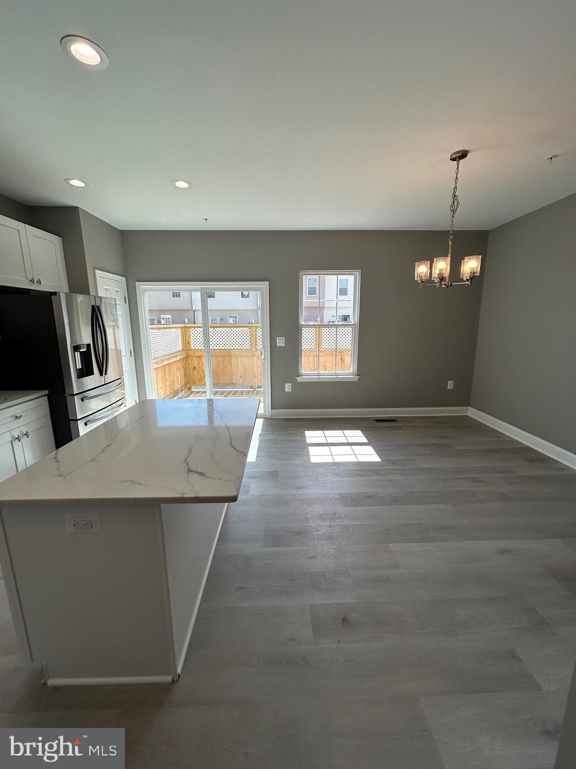 HOLLY WOODS - Residential