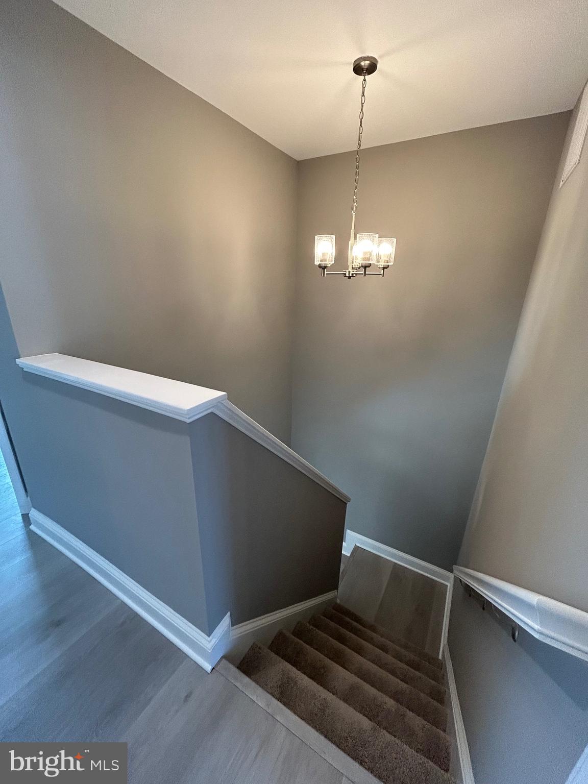 HOLLY WOODS - Residential