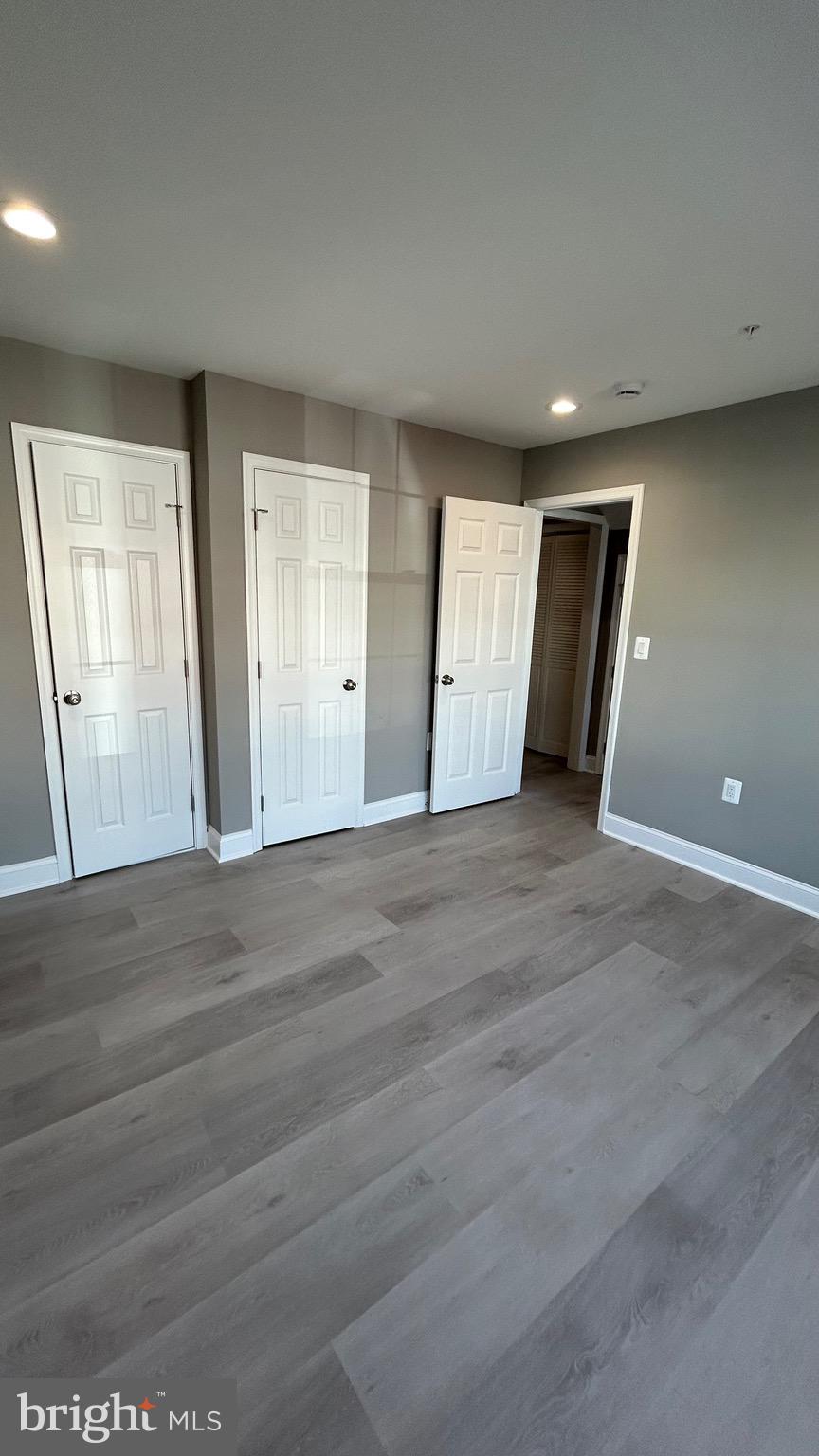 HOLLY WOODS - Residential