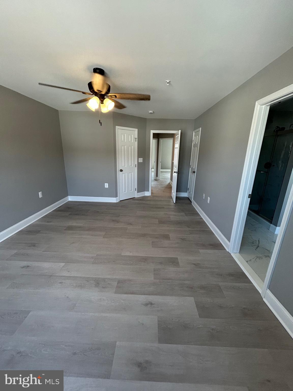 HOLLY WOODS - Residential