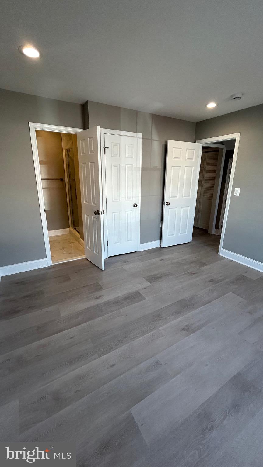 HOLLY WOODS - Residential