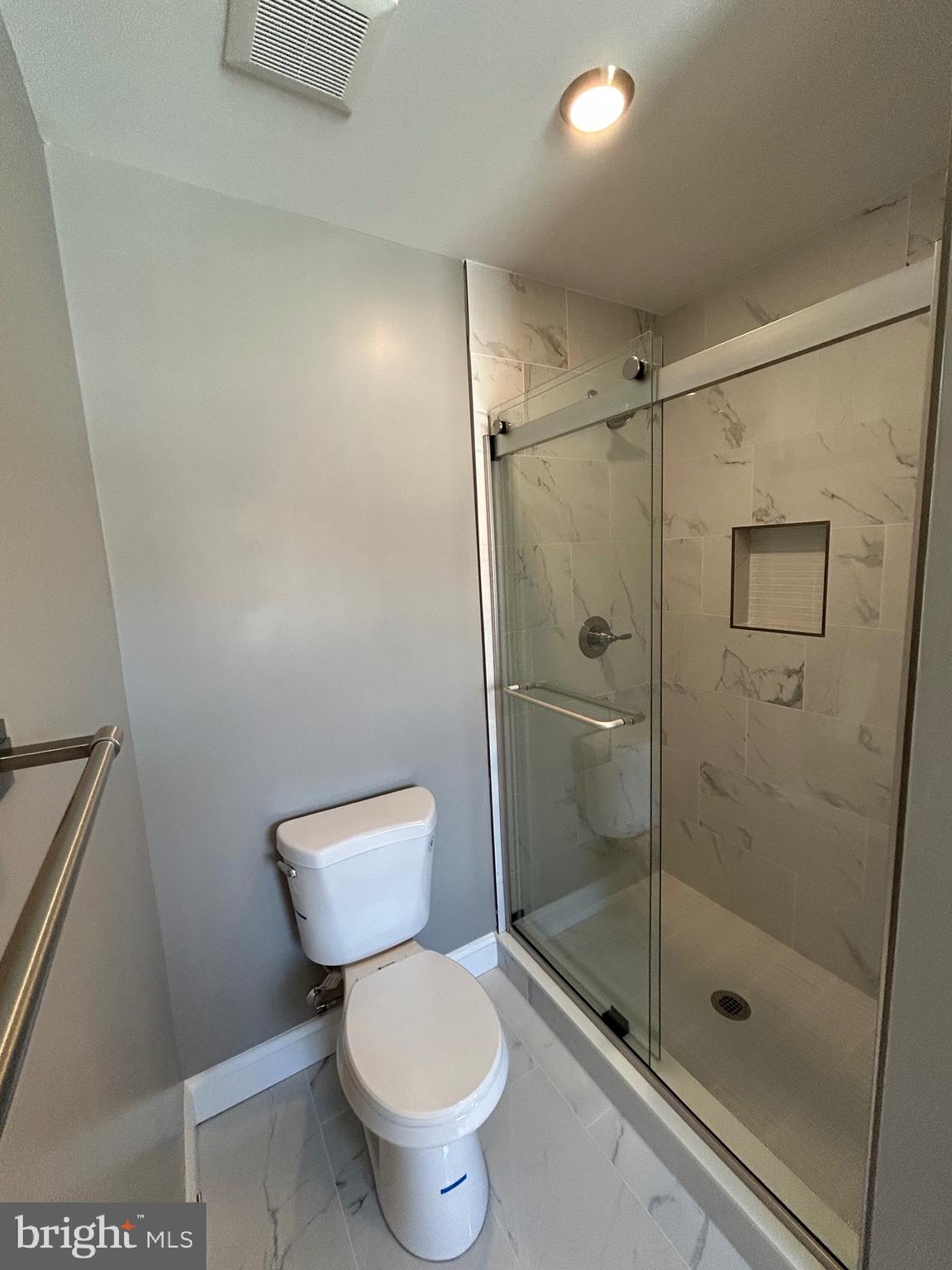 HOLLY WOODS - Residential