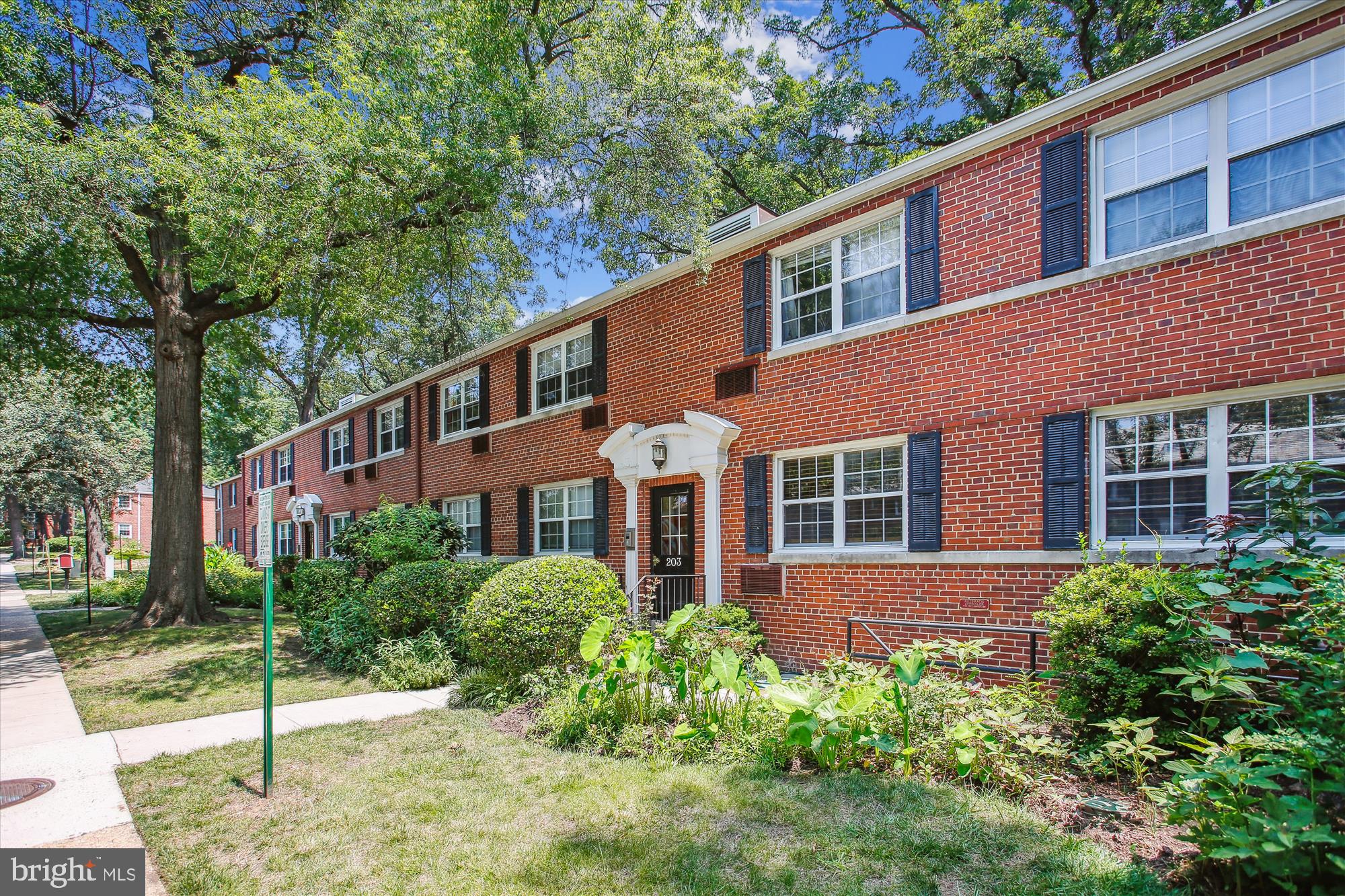 This sunny, beautifully updated condo is perfectly situated in the heart of Arlington, offering both comfort and convenience. Inside, you’ll find a bright and inviting layout with generous natural light, a spacious living area, and a clean, modern kitchen. Fresh paint throughout gives the home a crisp, refreshed look while maintaining a warm, welcoming feel.
A rare bonus at this price point: a full-sized washer and dryer right in the unit—no more trips to the laundromat! You’ll also enjoy the convenience of a dedicated 5x5-foot storage space on the lower level, ideal for seasonal décor or extra belongings. For cyclists, there’s a secure, dedicated bike room to store your bike with ease. Plus, residents have access to a well-equipped condo gym at no extra cost.
The location is unbeatable—just minutes from Ballston, Clarendon, and Pentagon City, with easy access to shopping, dining, coffee shops, and local favorites. Commuting is simple with nearby Metrobus stops, quick connections to Route 50, I-66, and I-395, plus a short trip to the Ballston Metro. Military bases including the Pentagon, Joint Base Myer–Henderson Hall, and Fort Belvoir are all within an easy commute.
If you’re looking for a home that’s close to everything yet tucked away in a peaceful community, this Arlington gem checks every box. Schedule your tour today—you’ll love the lifestyle this home offers!
Per HOA rules: No pets allowed—certified ESA animals only.