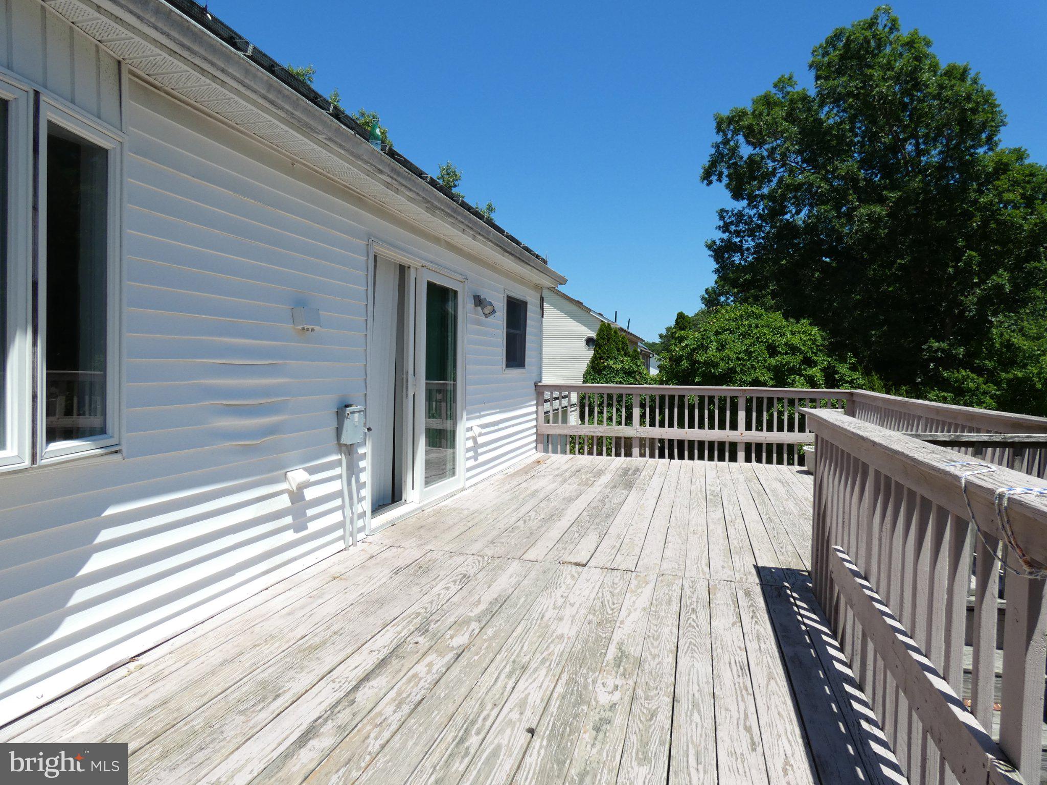 93 OUTBOARD AVENUE