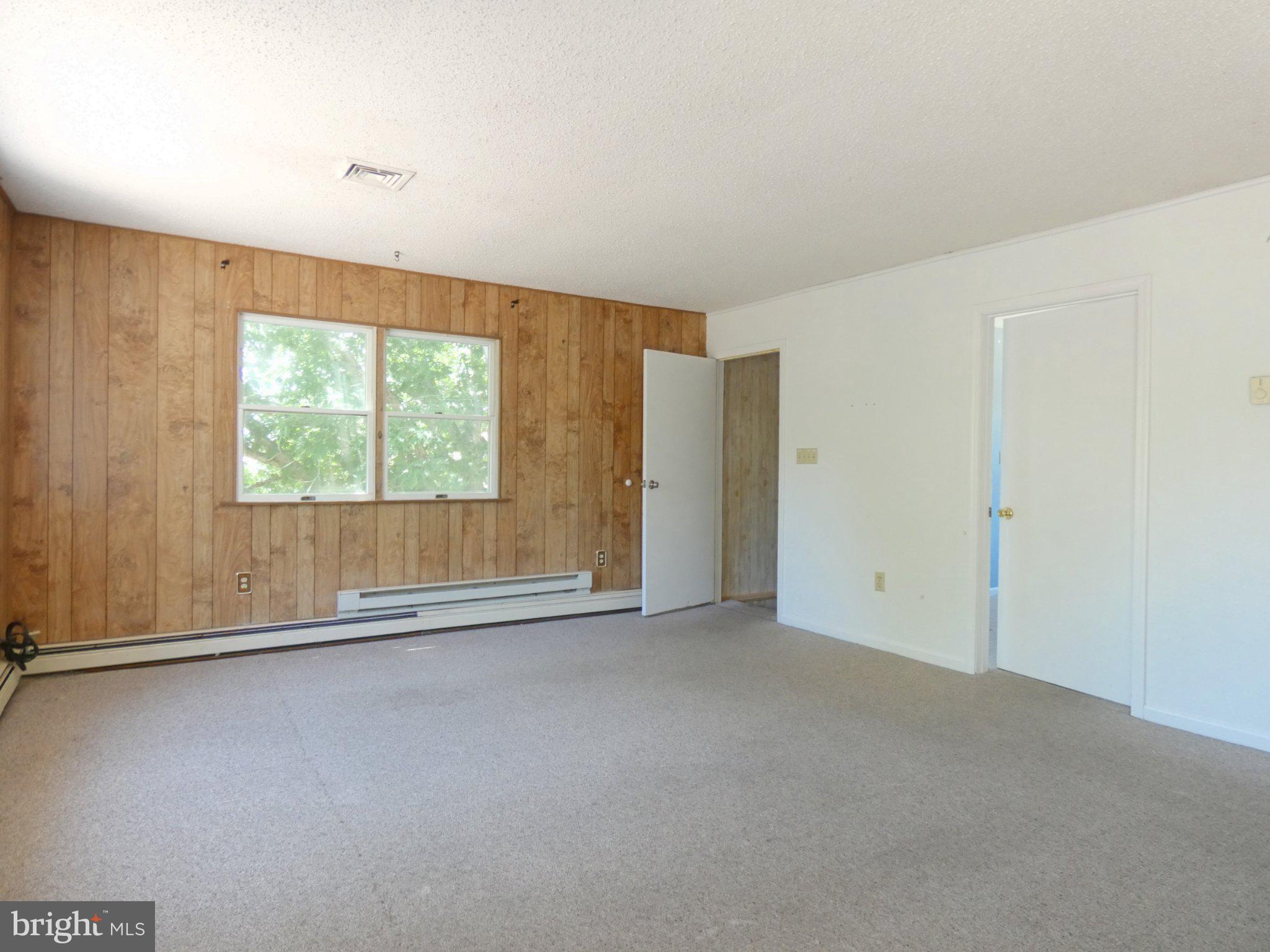 93 OUTBOARD AVENUE