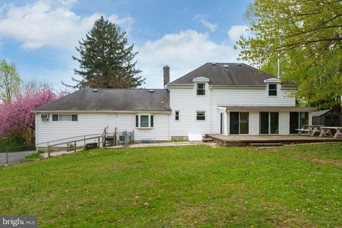 Tiny photo for 304 Schoolhouse Road, MONROE TOWNSHIP, NJ 08831 (MLS # NJMX2011492)