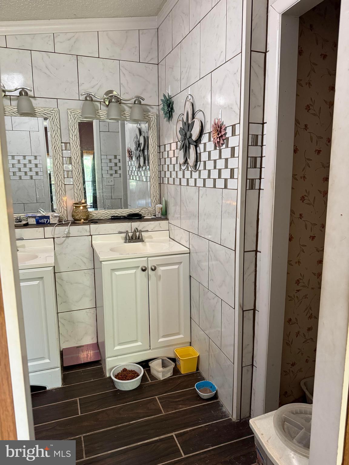 TALL OAK ESTATES - Residential