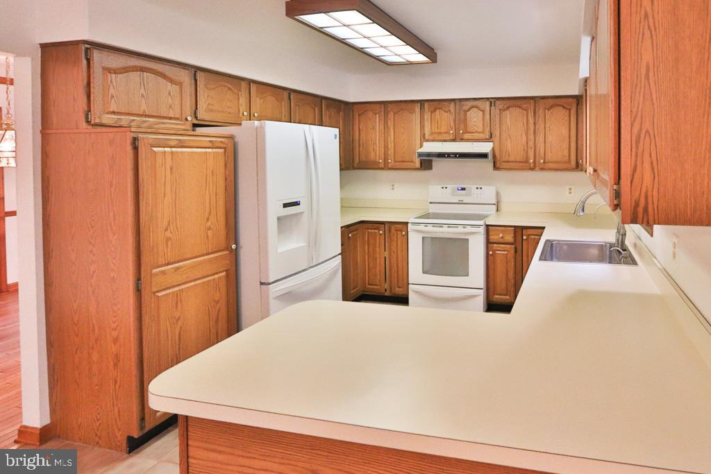 WATER OAK FOREST - Residential