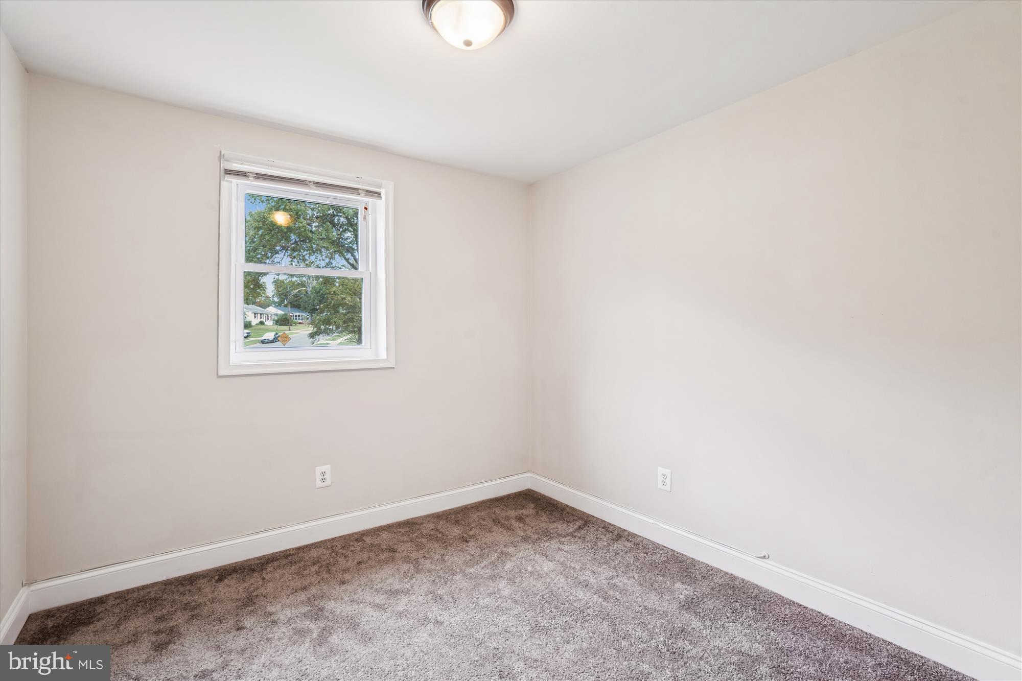 GLENARDEN WOODS - Residential