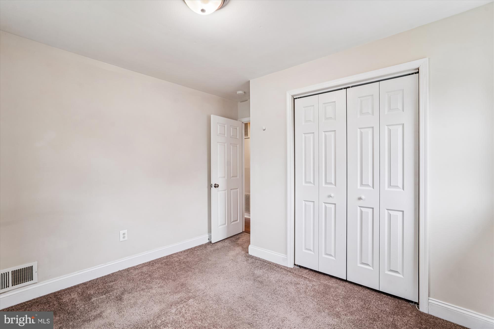 GLENARDEN WOODS - Residential