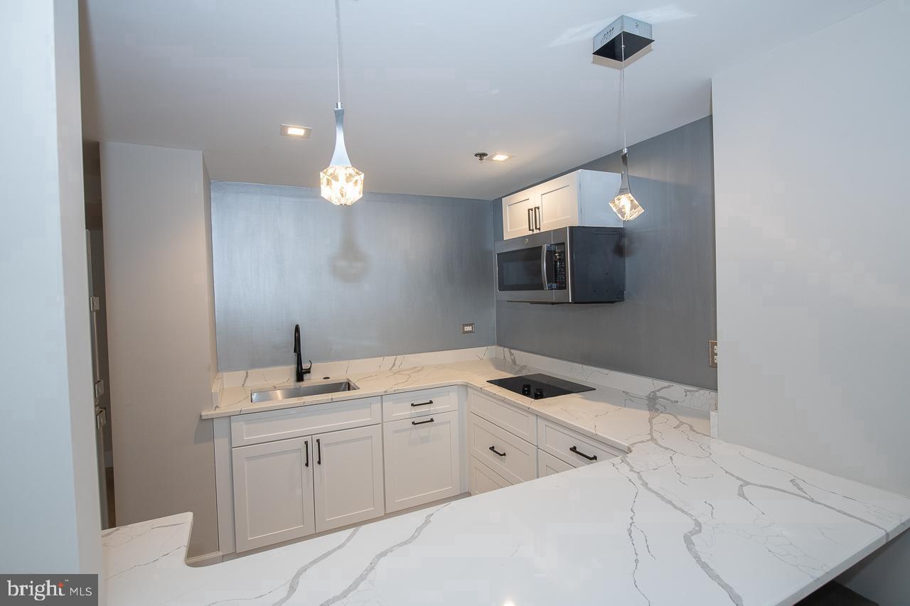 OAK HILL - Residential Lease