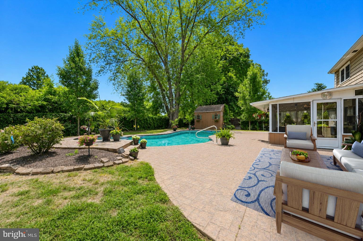 325 FIDDLERS GREEN