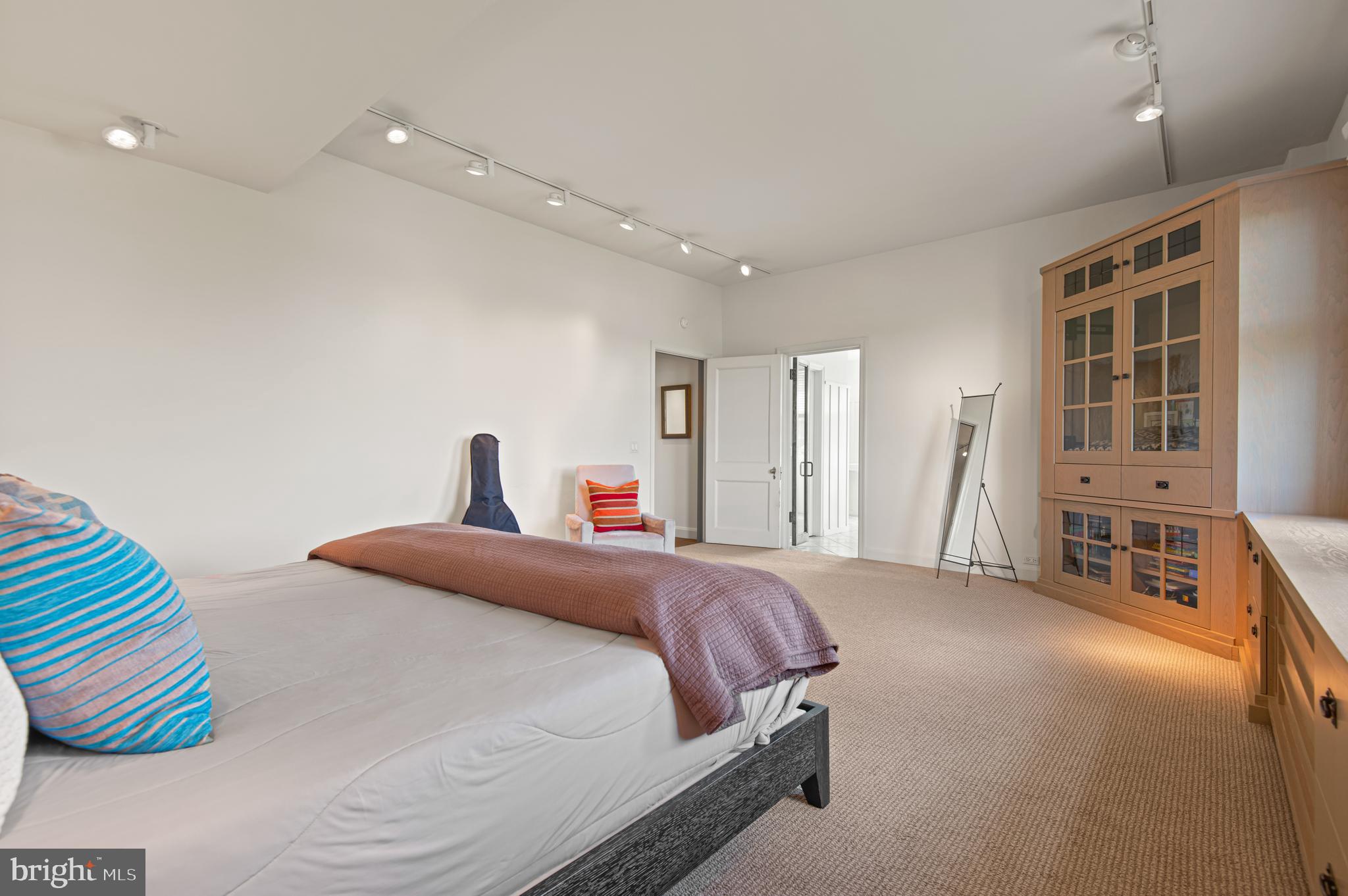 TUSCANY-CANTERBURY - Residential