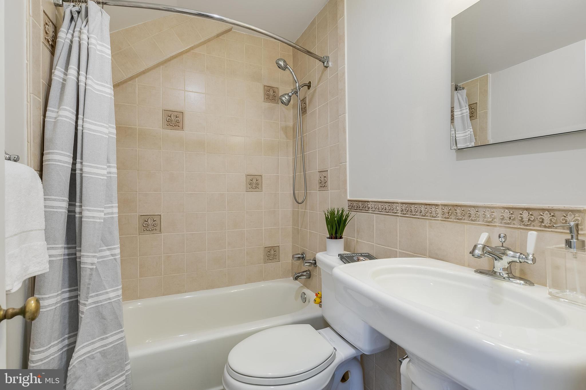 BRADDOCK HEIGHTS - Residential