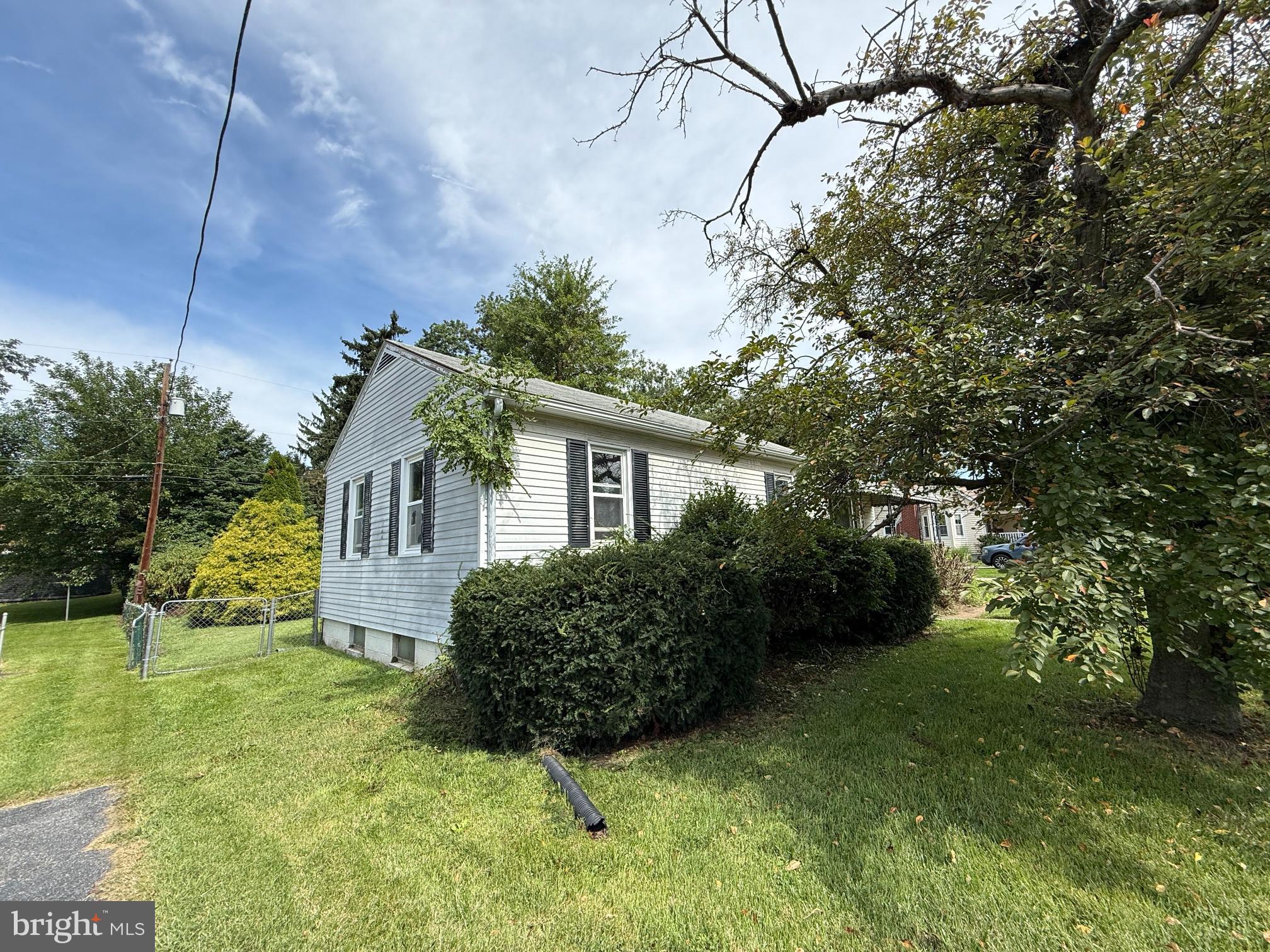 525 GRANT PLACE