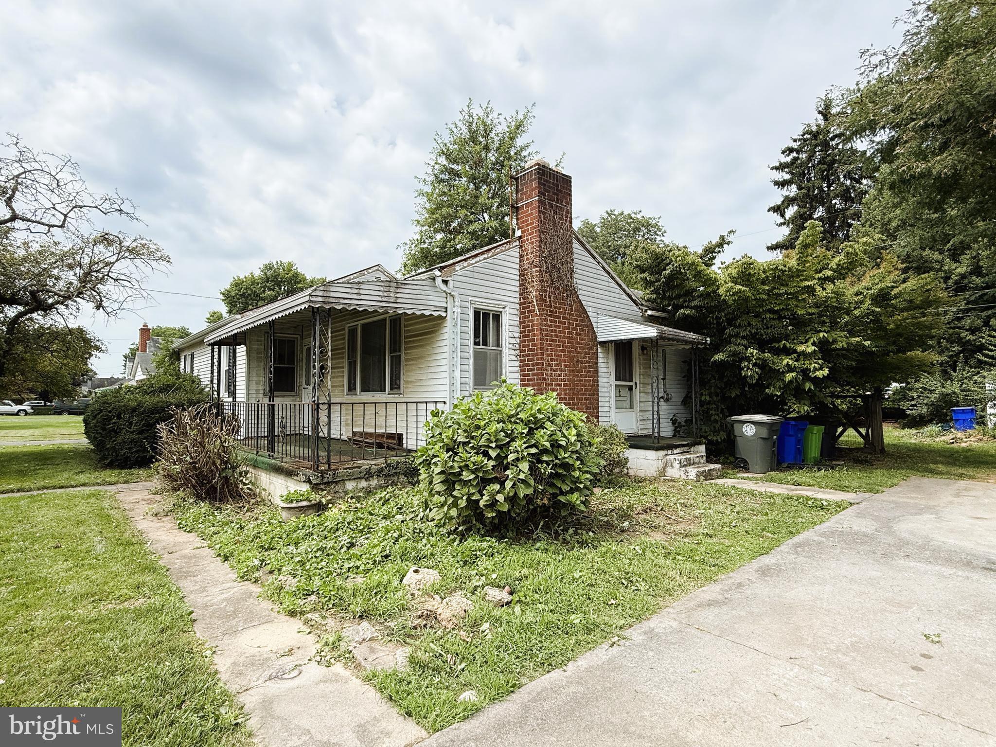 525 GRANT PLACE