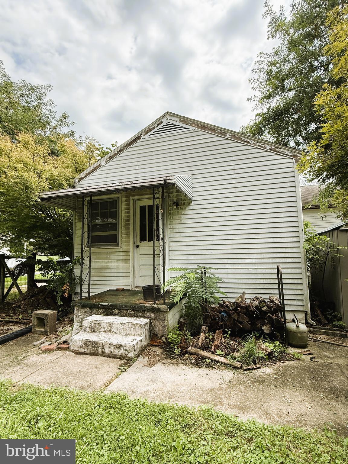 525 GRANT PLACE