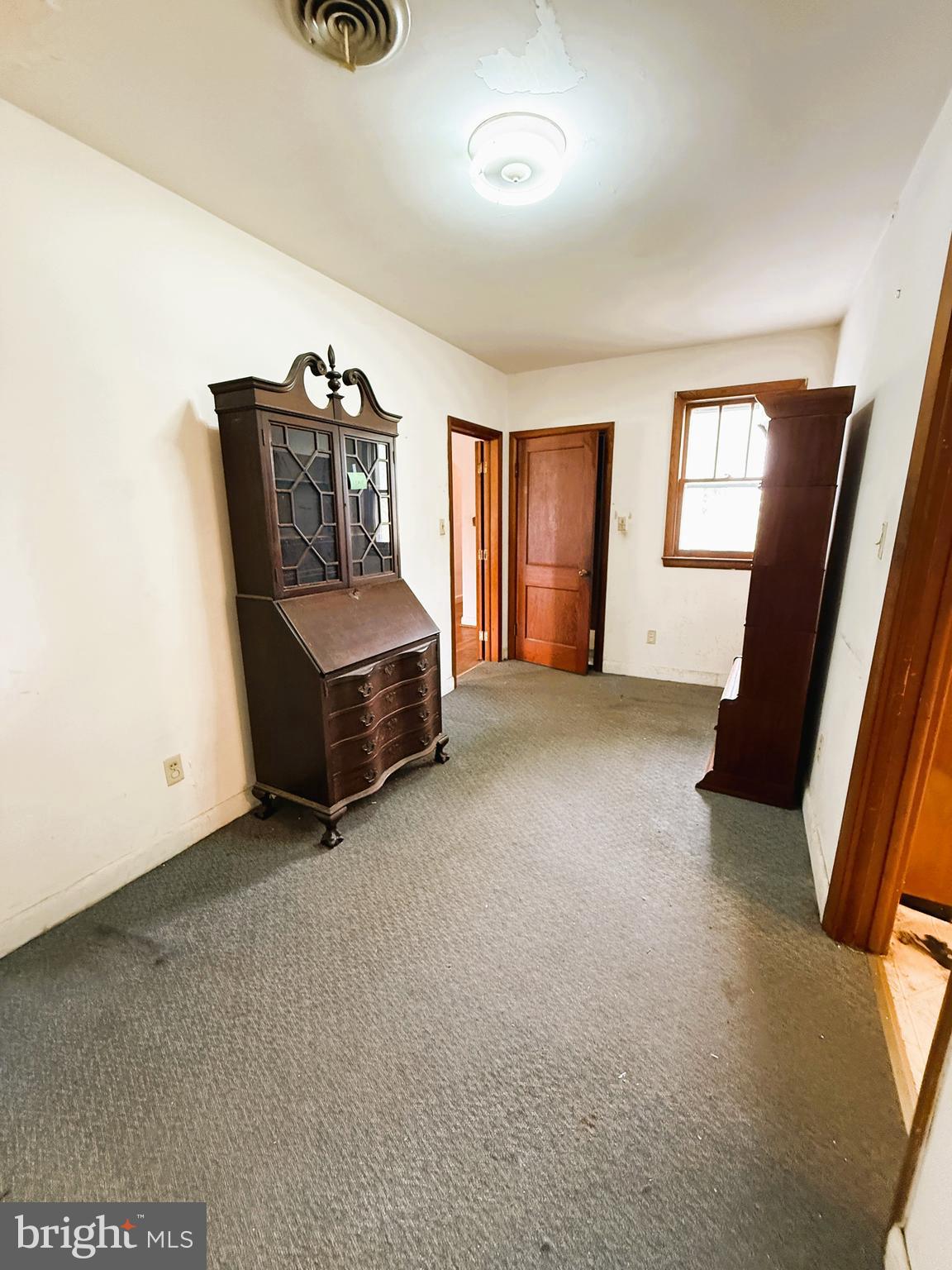 525 GRANT PLACE