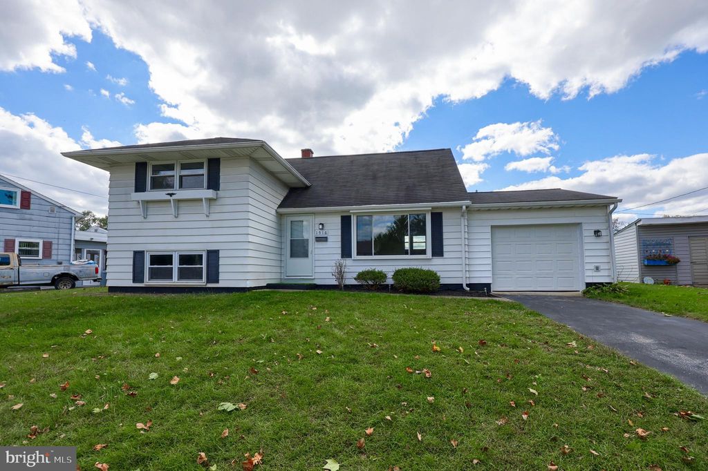 Photo of 1516 Devers Road, YORK, PA 17404 (MLS # PAYK2091604)