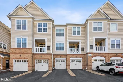 20385 Belmont Park Terrace Unit 117, Ashburn, VA MLS: VALO2088608