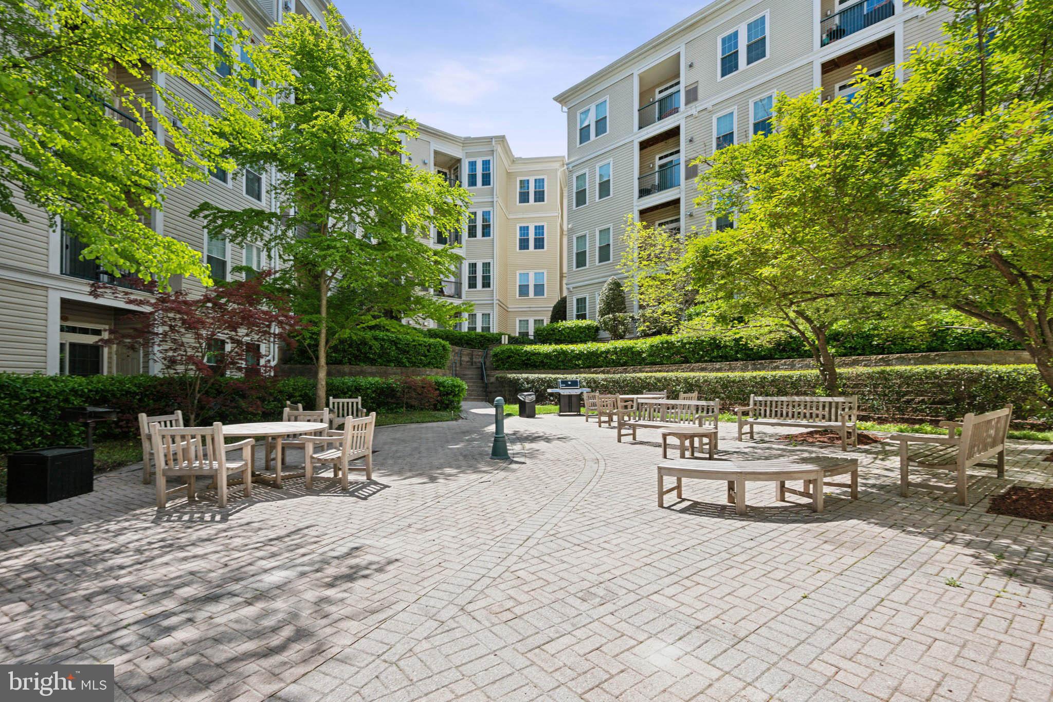 THE GROVE AT ARLINGTON - Residential