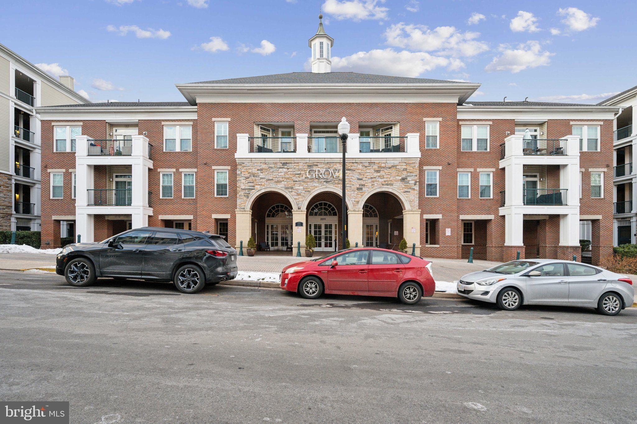 THE GROVE AT ARLINGTON - Residential