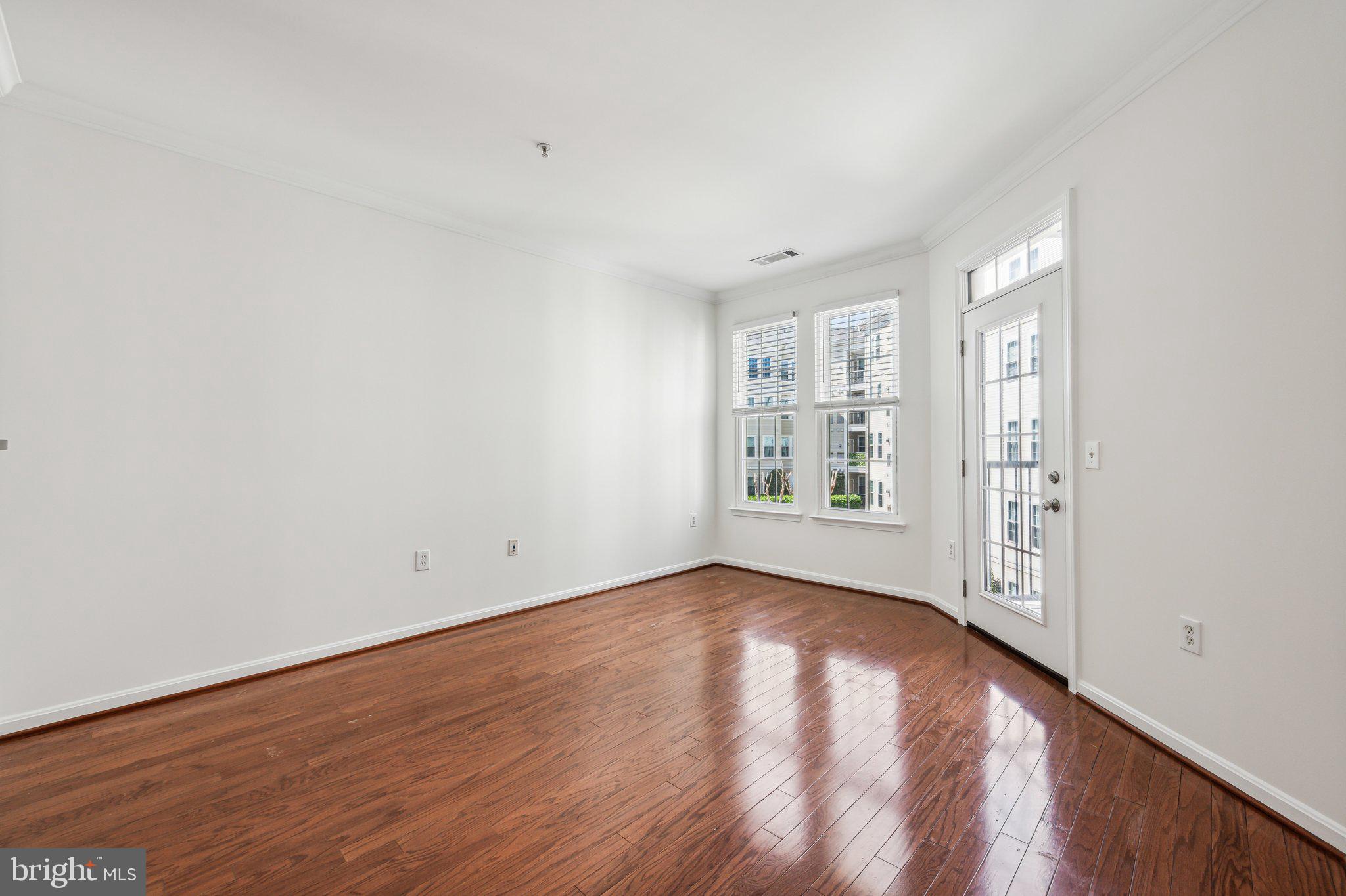 THE GROVE AT ARLINGTON - Residential