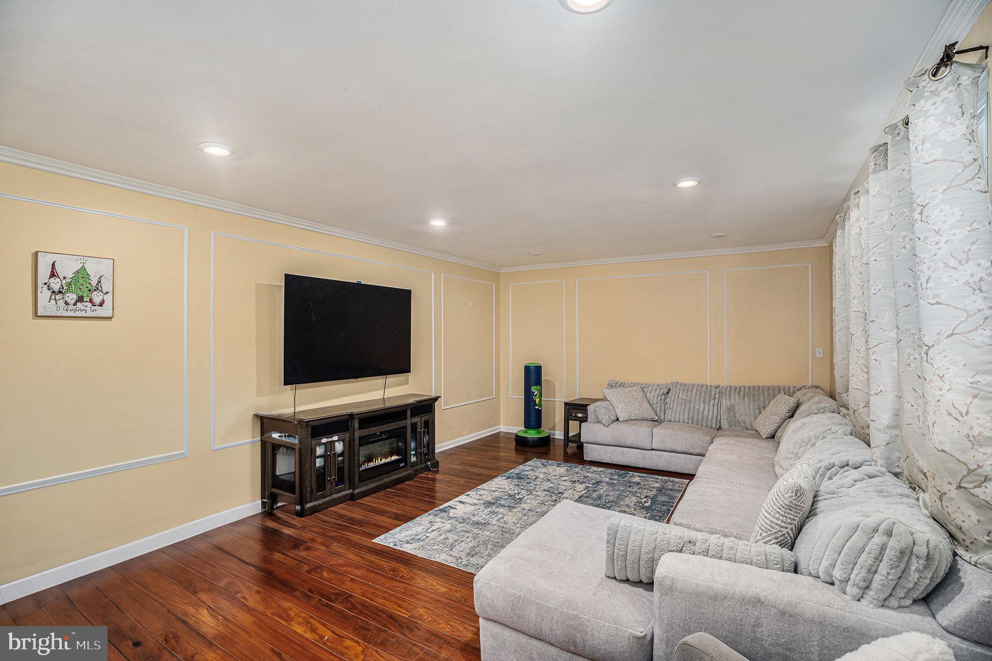 528 ASHBOURNE ROAD