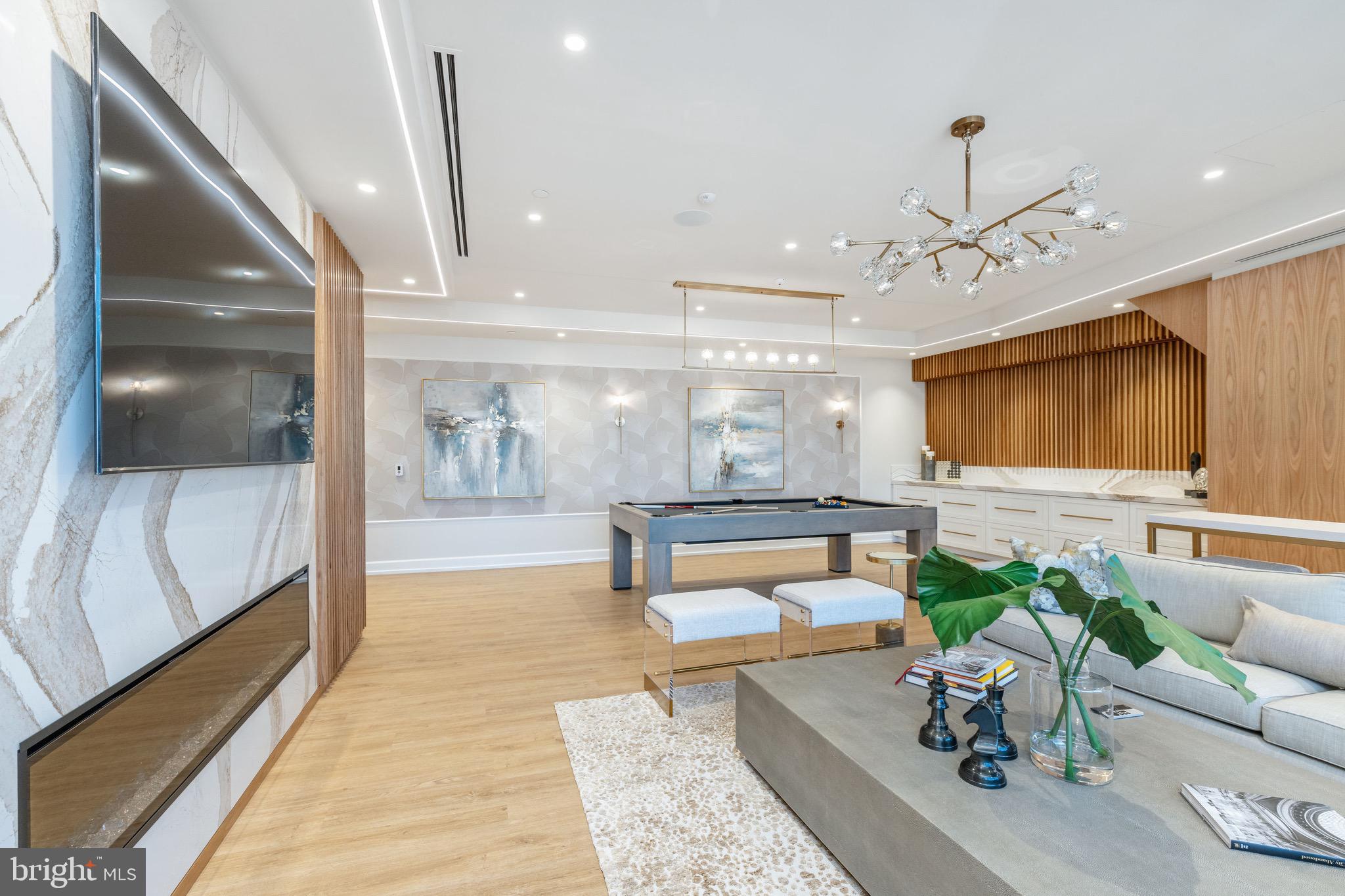 CENTER CITY - Residential