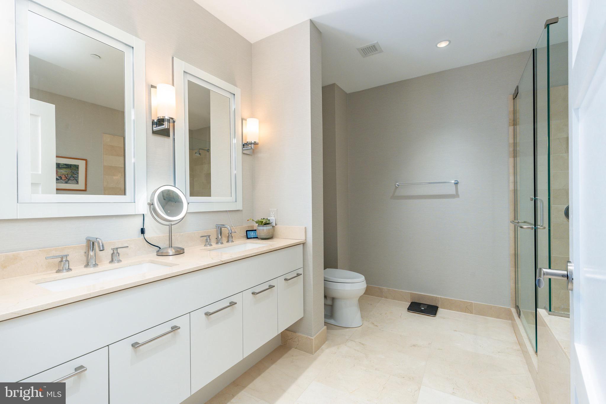 CENTER CITY - Residential