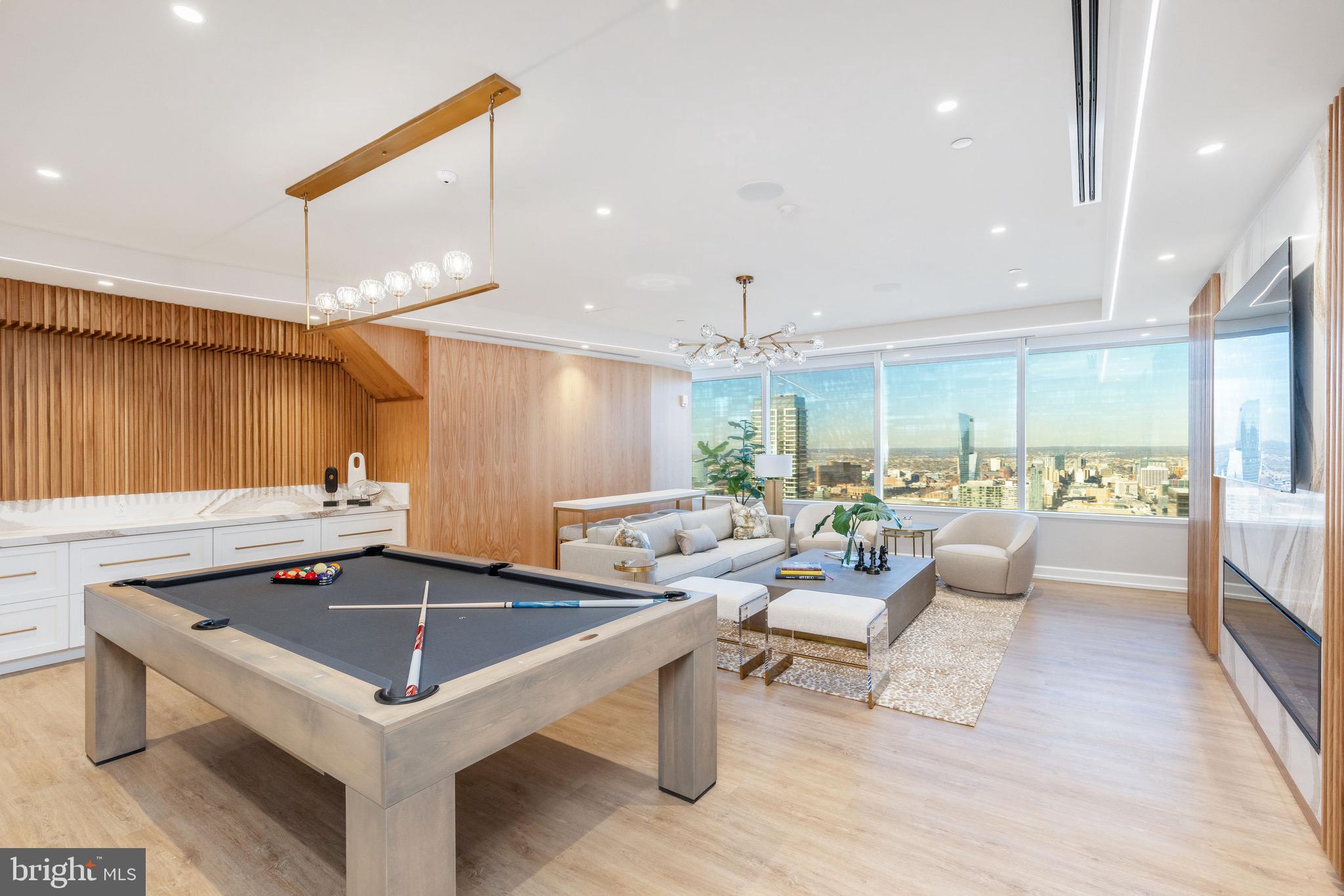 CENTER CITY - Residential