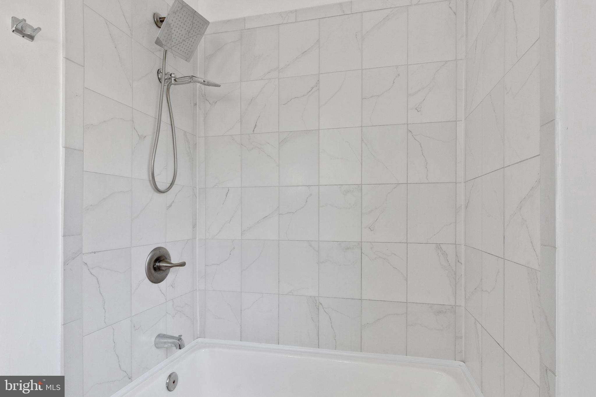 BURLEITH - LEIGHTON - Residential Lease