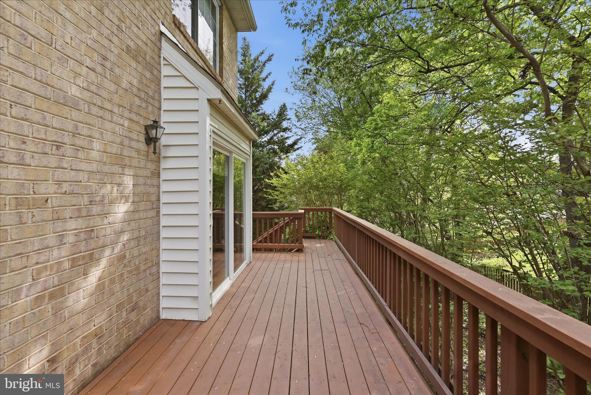 MIRROR RIDGE - Residential