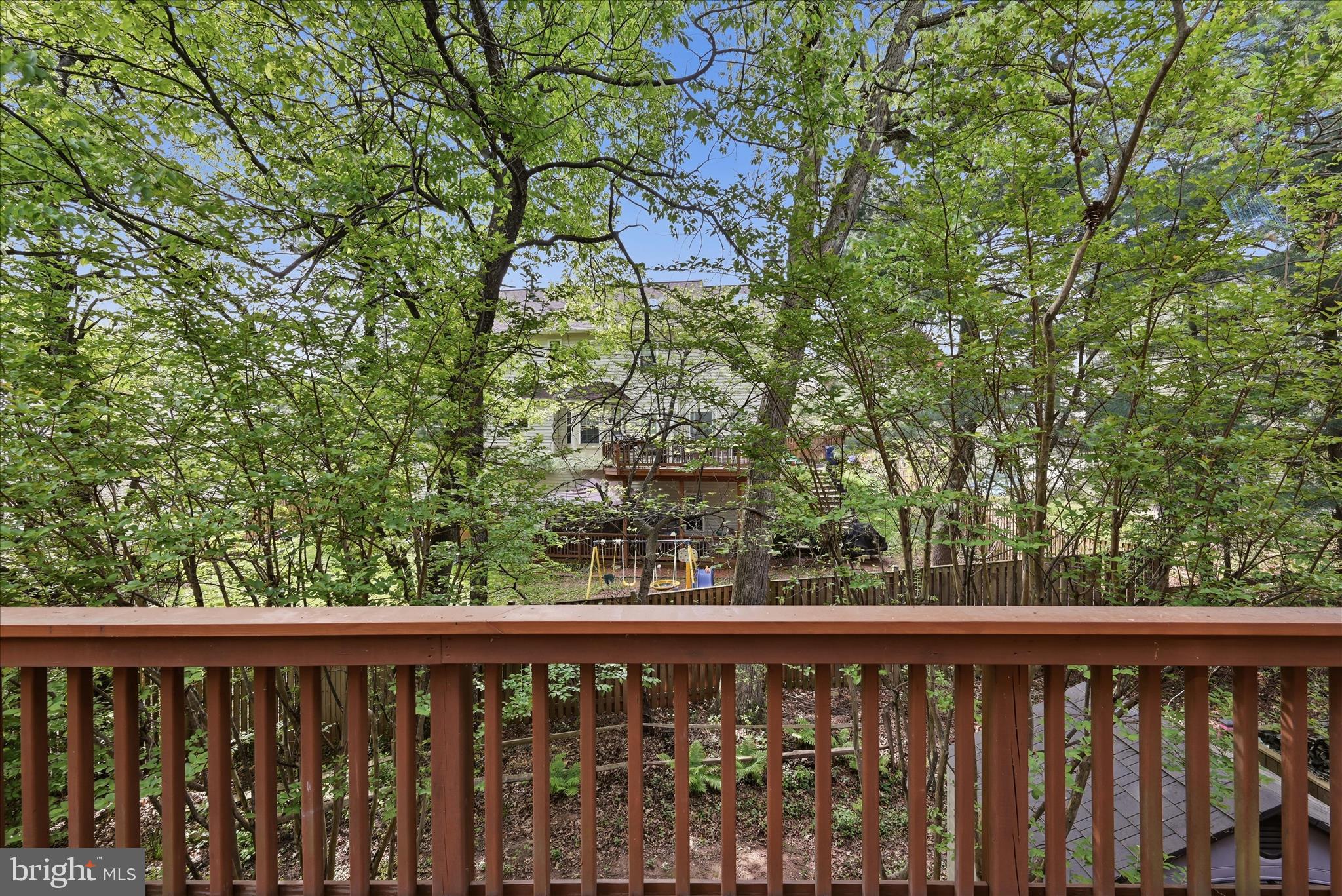 MIRROR RIDGE - Residential