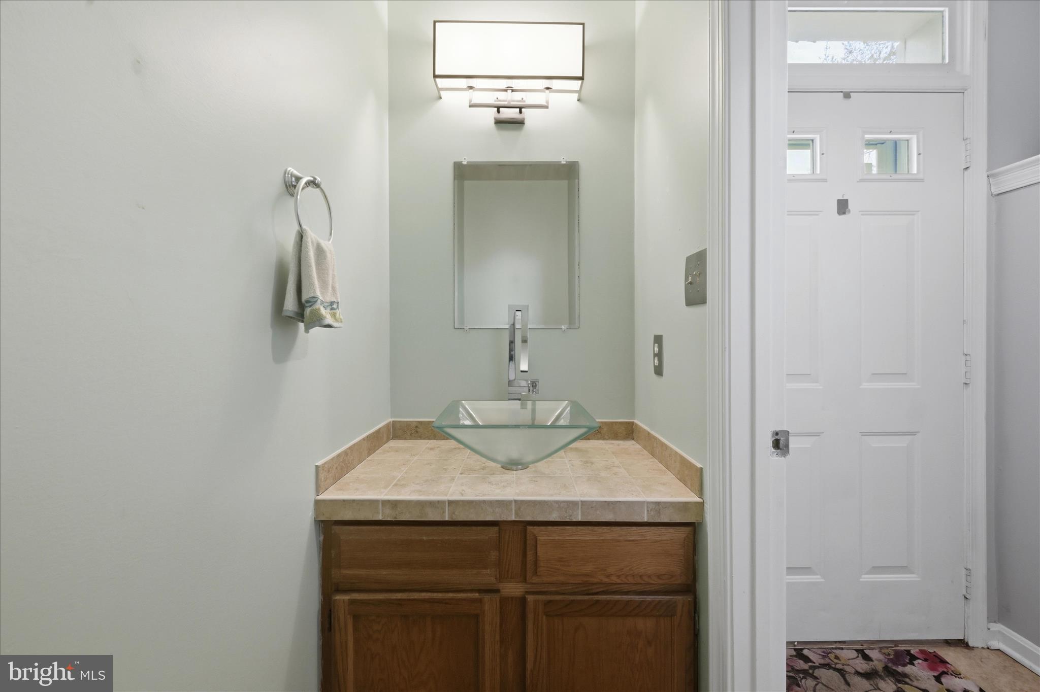 MIRROR RIDGE - Residential