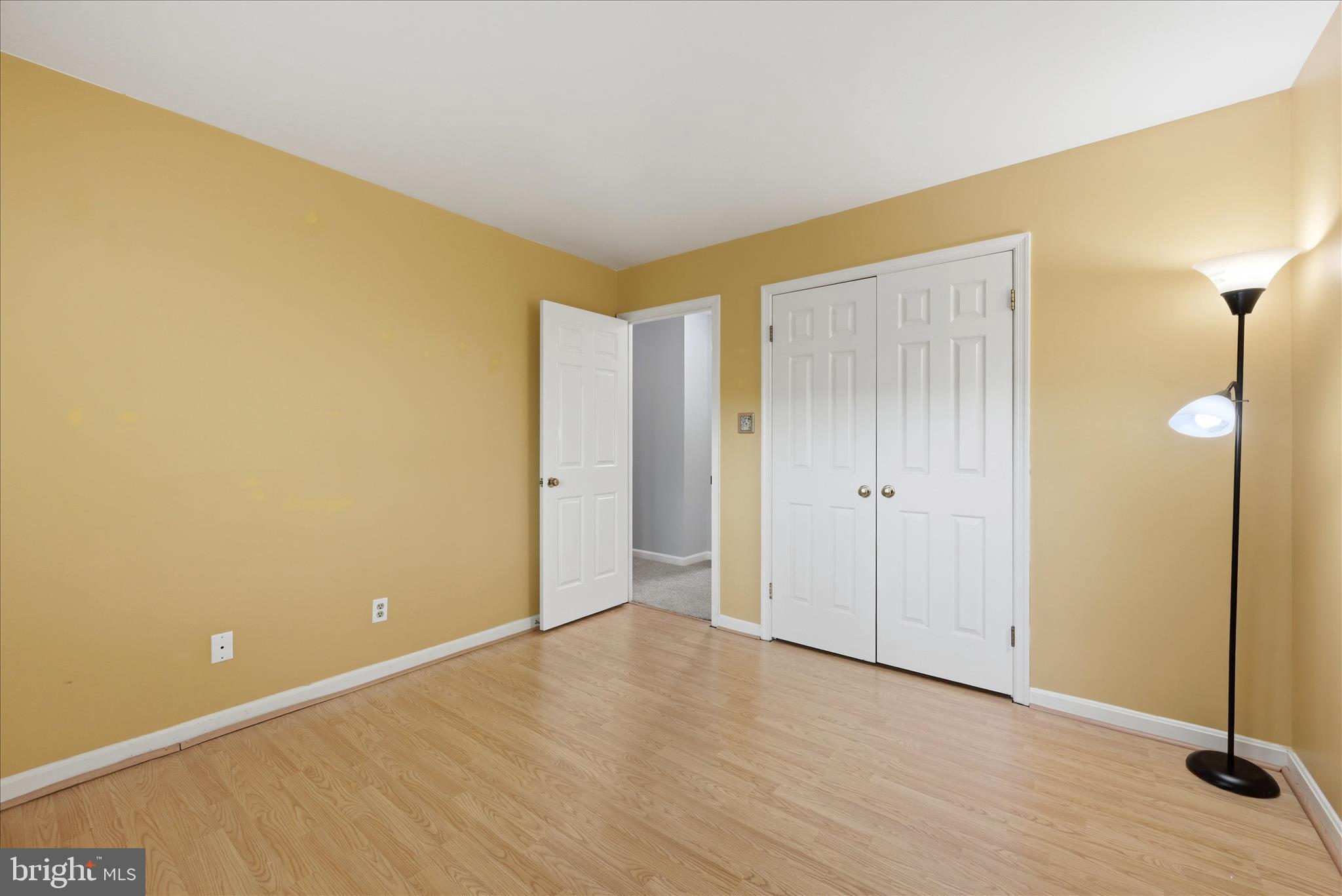 MIRROR RIDGE - Residential