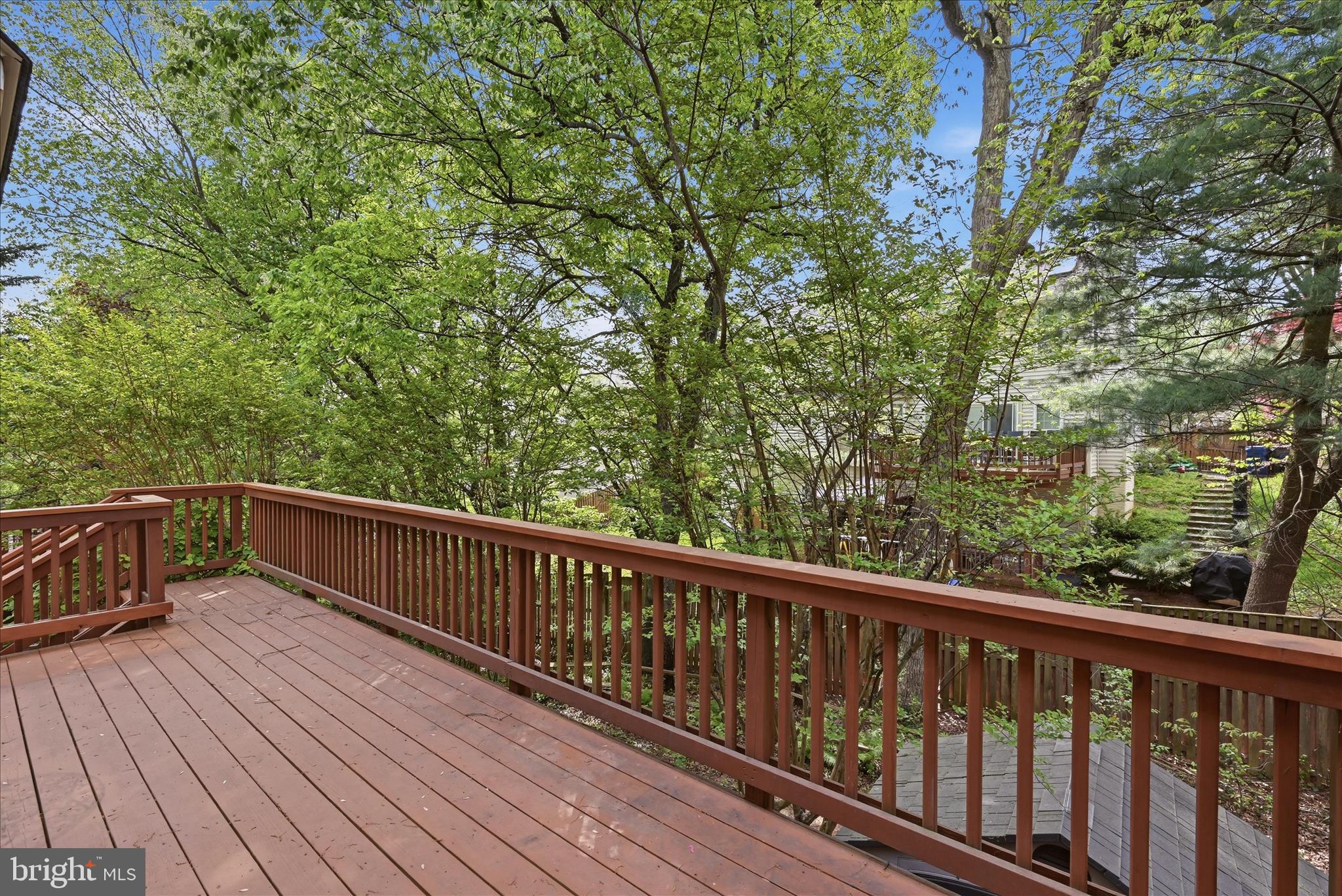 MIRROR RIDGE - Residential