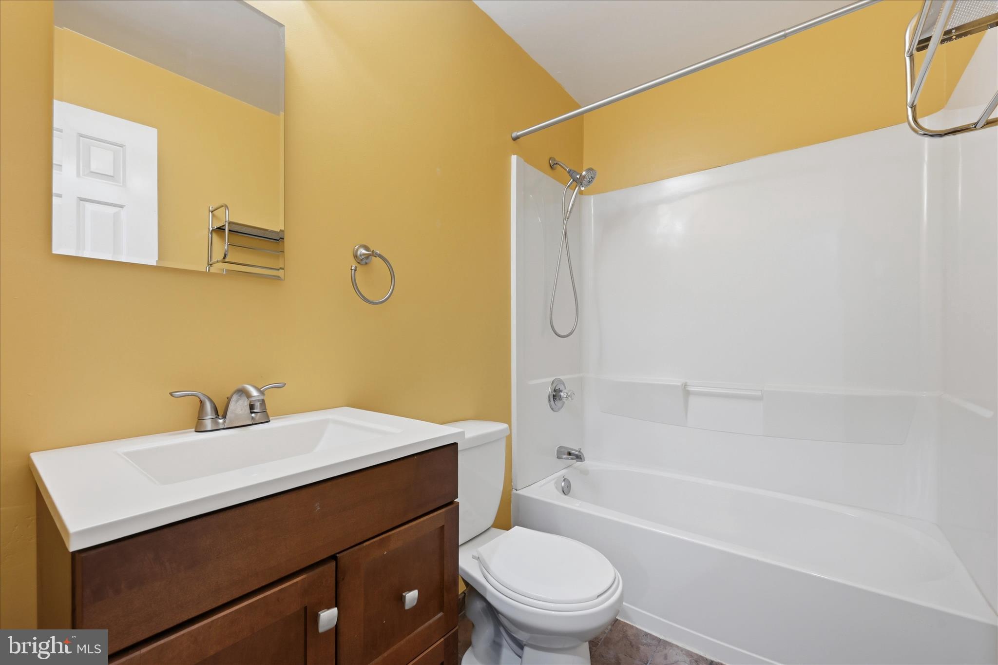 MIRROR RIDGE - Residential