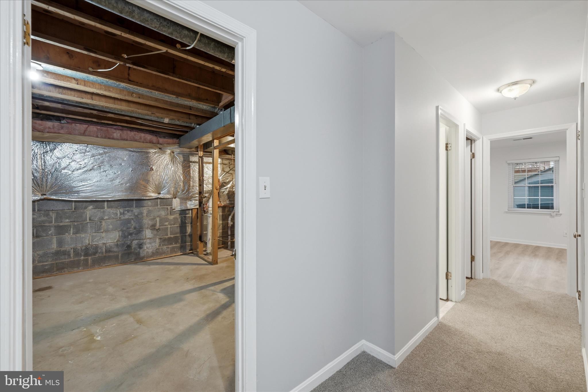 MIRROR RIDGE - Residential