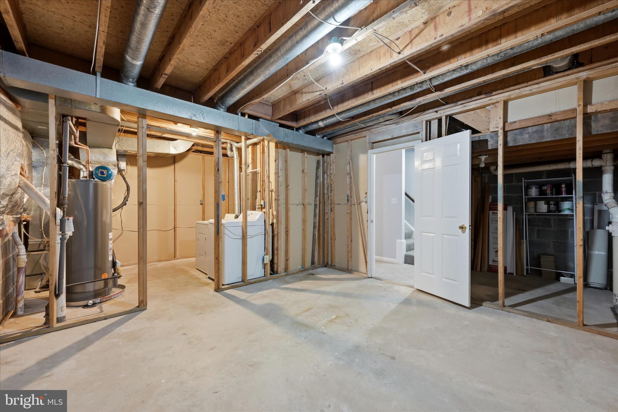 MIRROR RIDGE - Residential