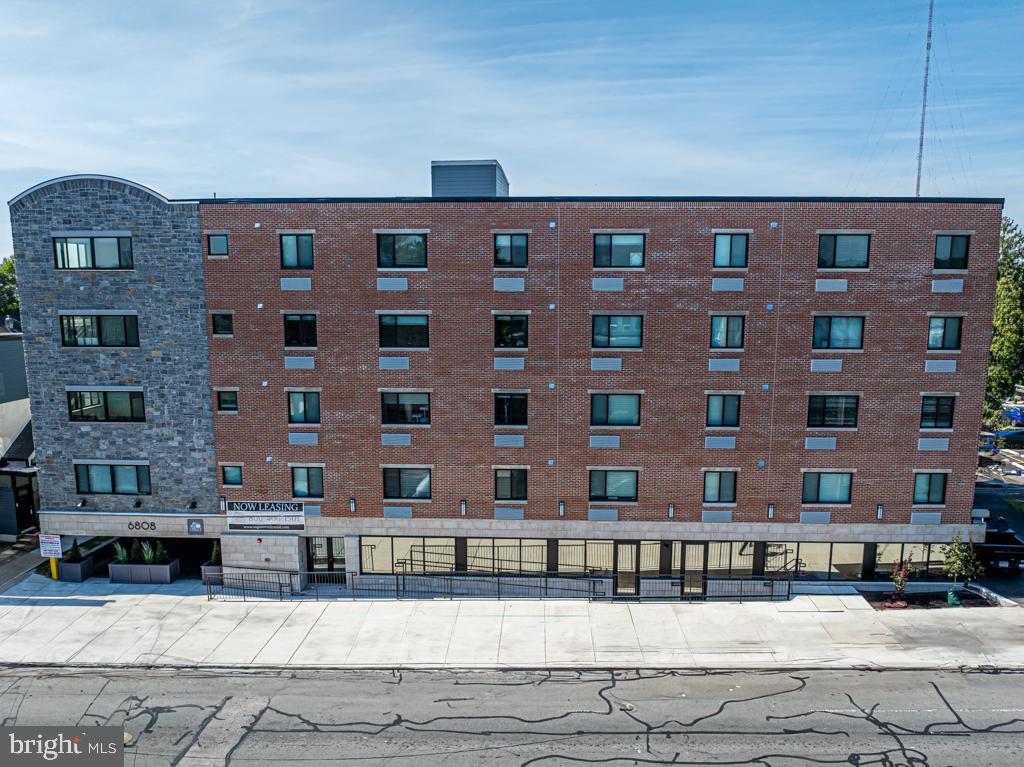 ROXBOROUGH - Residential Lease