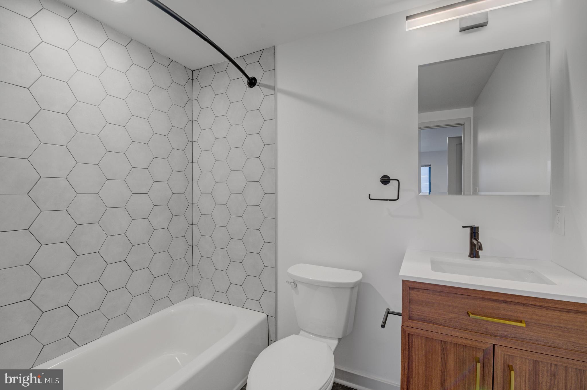 ROXBOROUGH - Residential Lease