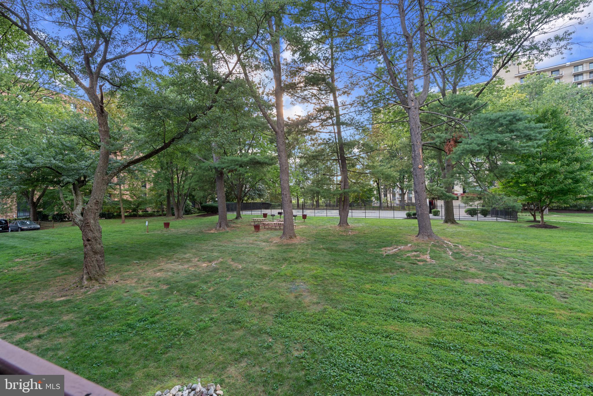 WEST SPRING - Residential