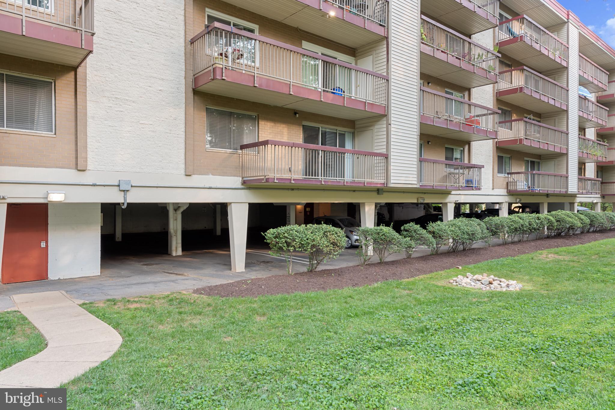 WEST SPRING - Residential