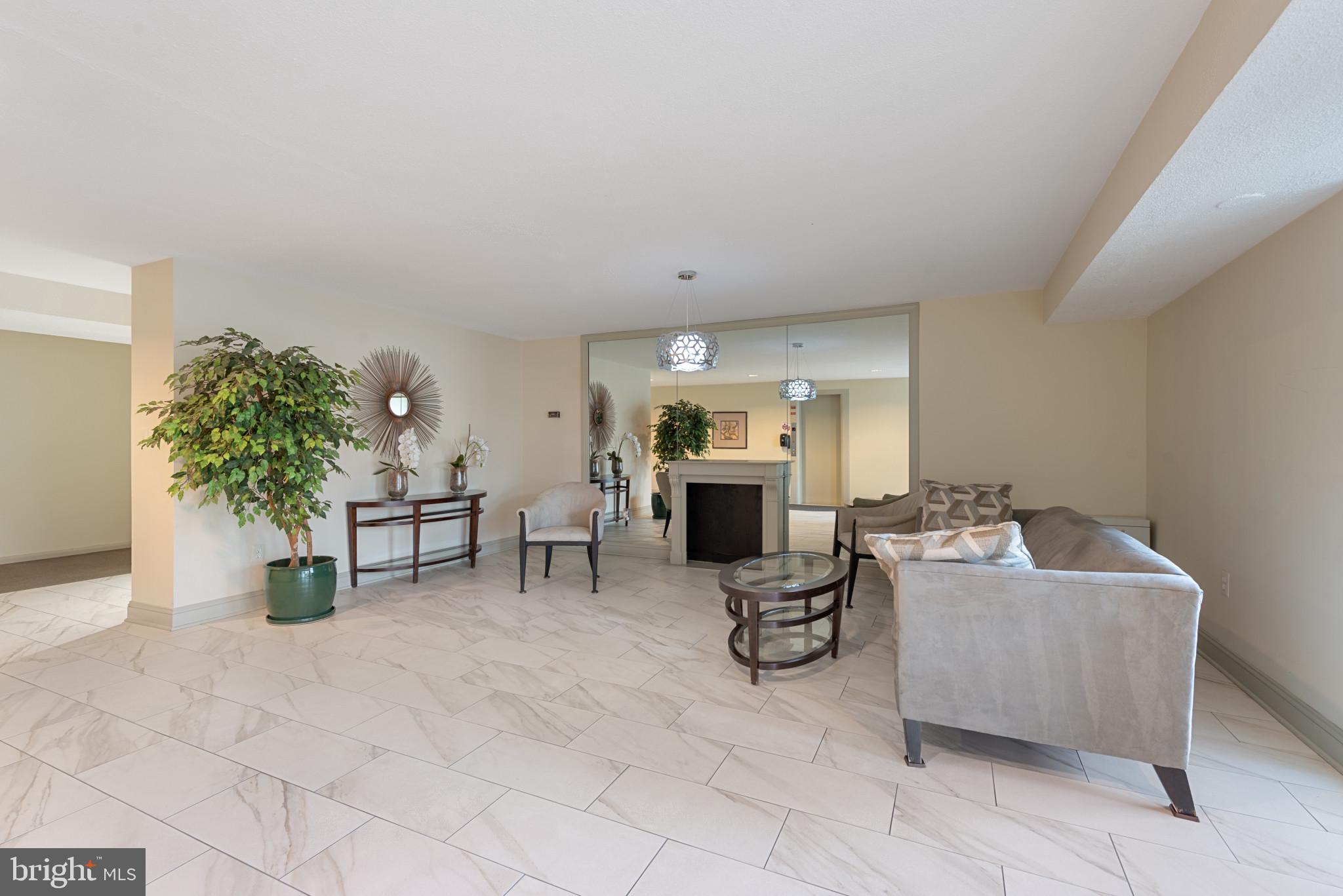 WEST SPRING - Residential