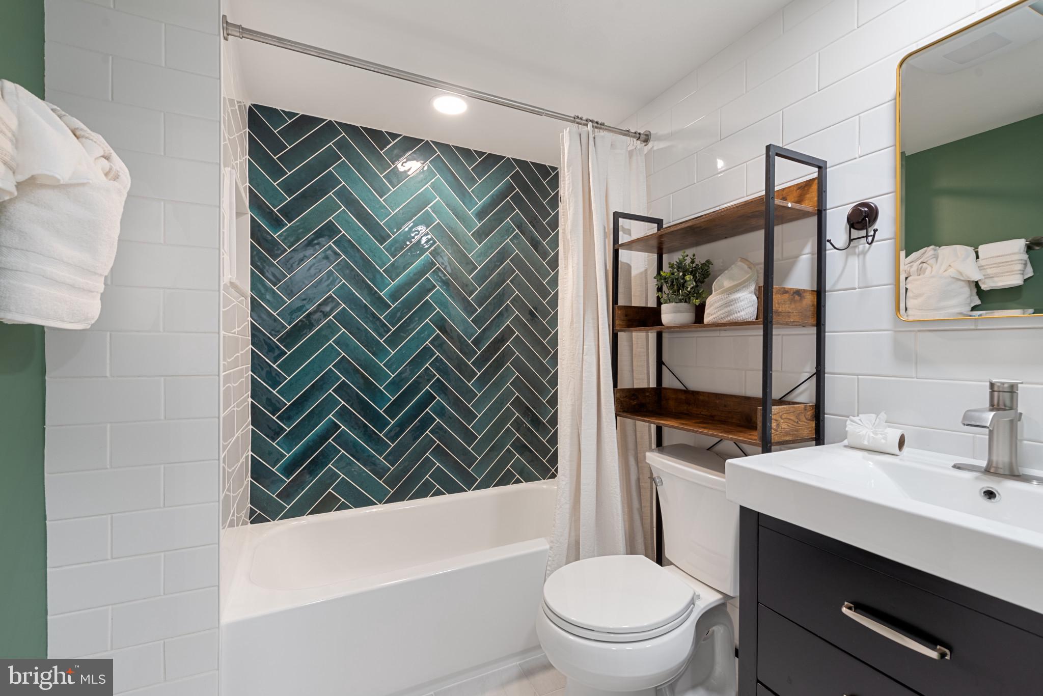 WEST SPRING - Residential